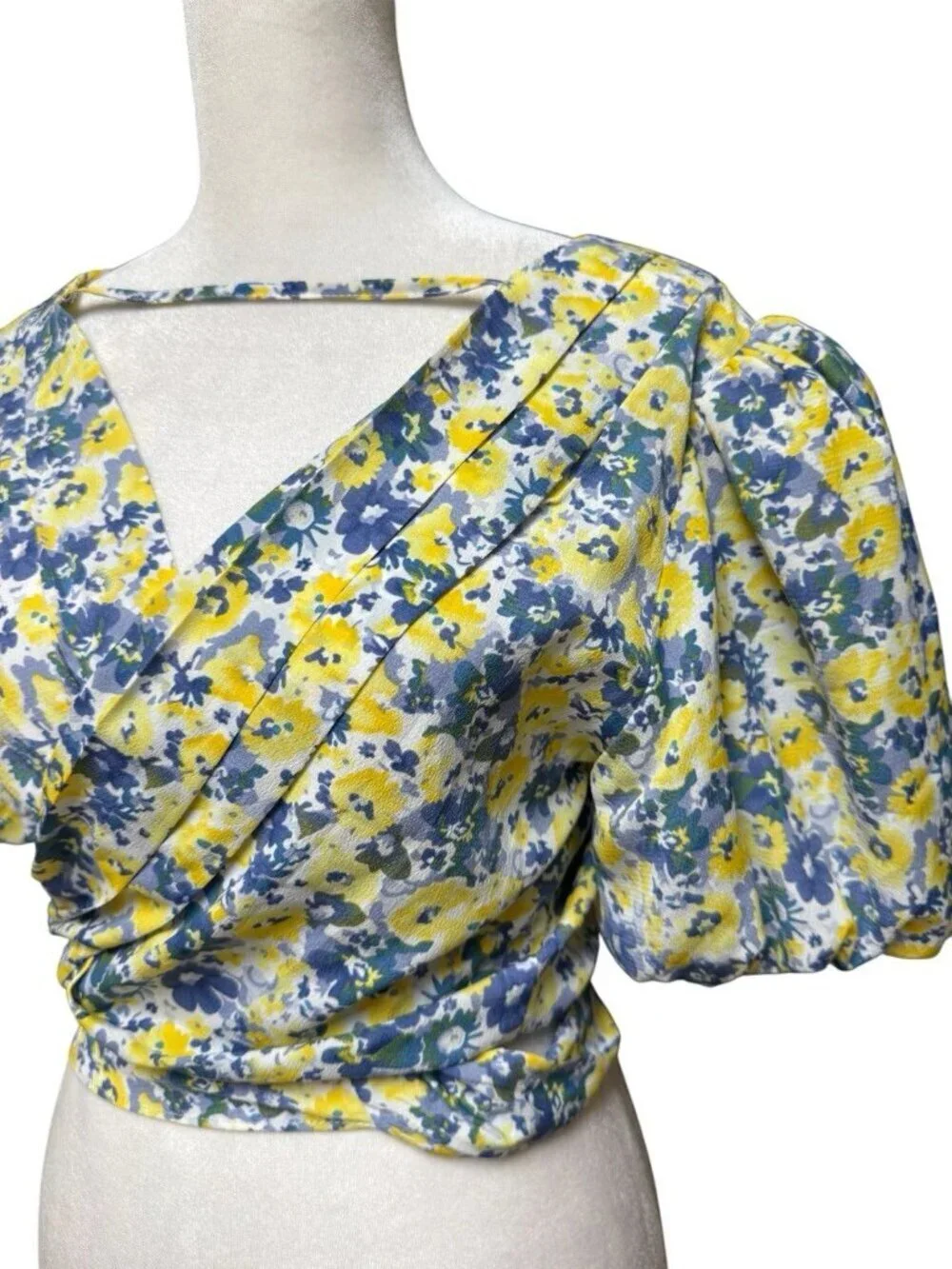 ASTR The Label Floral Crop Top Puff Sleeve Wrap Blue Yellow Size M